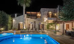 Amazing Villas In Crete Villa Asteri At Night