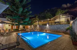 Amazing Villas In Crete Villa Argiris Swimming Pool At Night